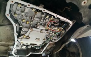Geen vloeistofdruk in automatische transmissie na filter vervangen